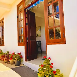 Shiny View Guest house Nuwara Eliya